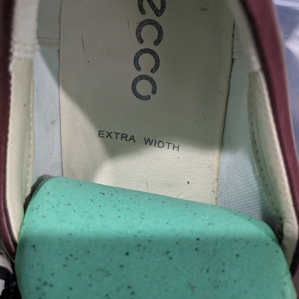 ECCO Women’s Soft Leather Sneakers - Picture 9 of 9
